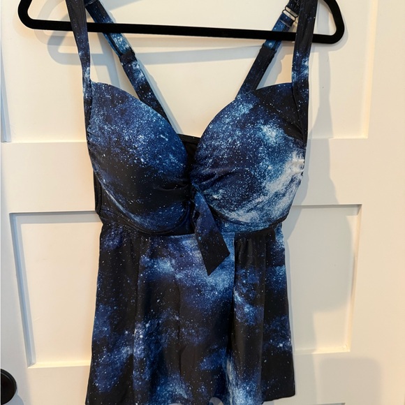 Torrid Push Up Wire Free Galaxy Print Halter Tankini Top - Picture 4 of 6